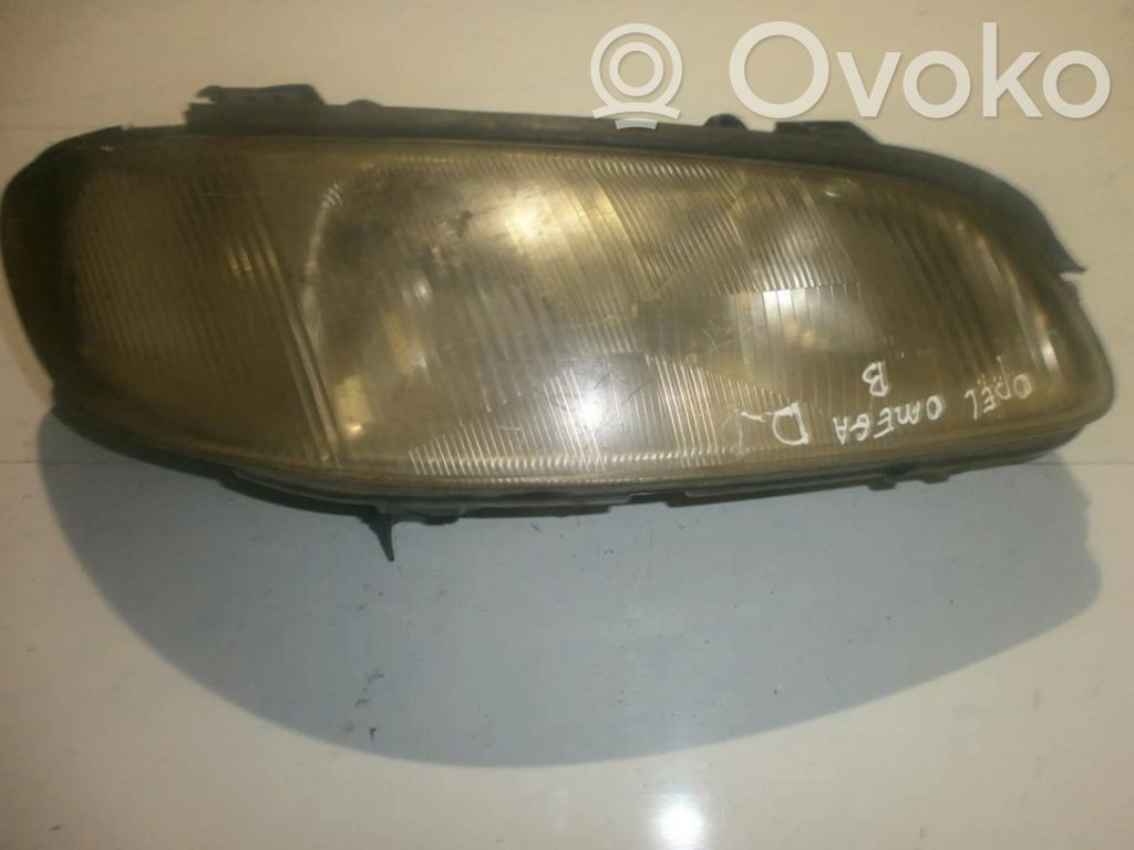 Opel Omega B1 Far 