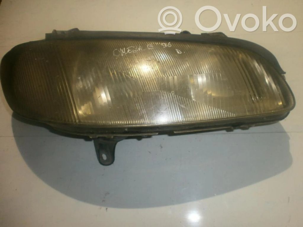 Opel Omega B1 Far 
