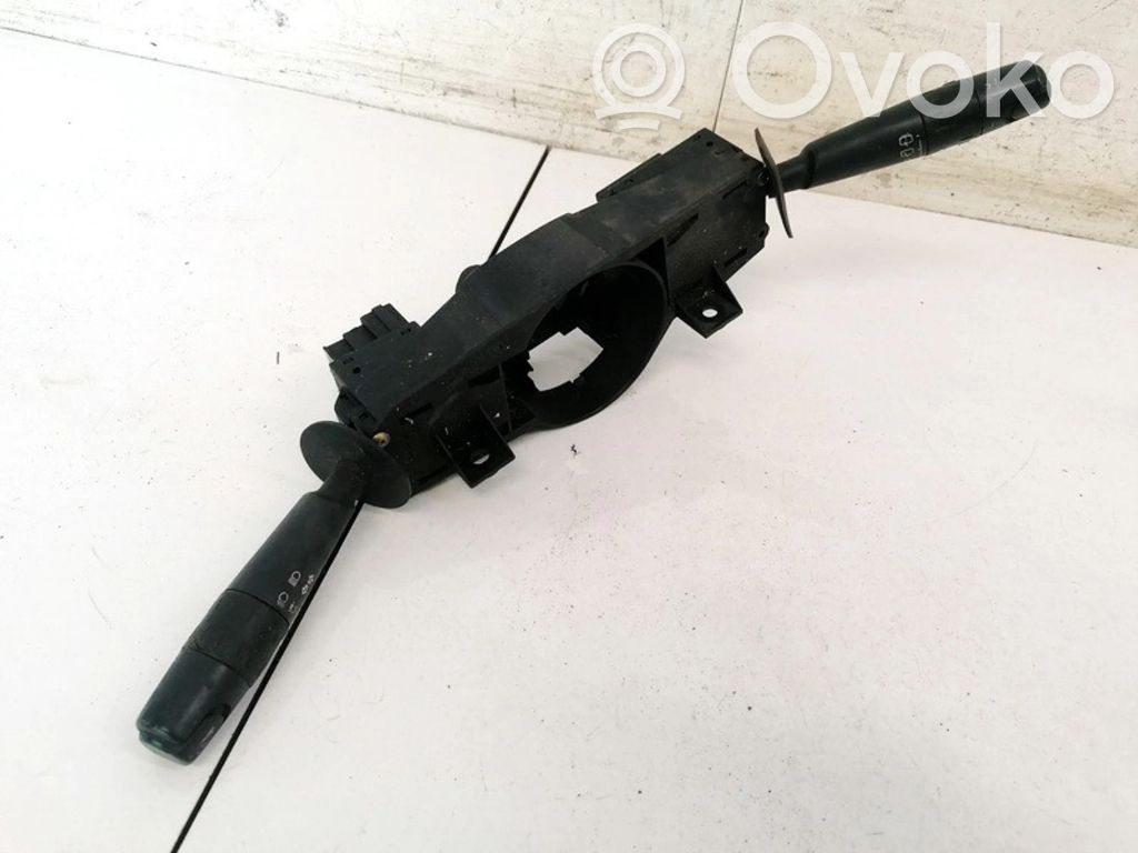 Peugeot 406 Leva/interruttore dell’indicatore di direzione e tergicristallo