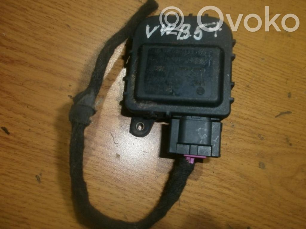 Volkswagen PASSAT B5.5 Motor/actuator clapetă aer 