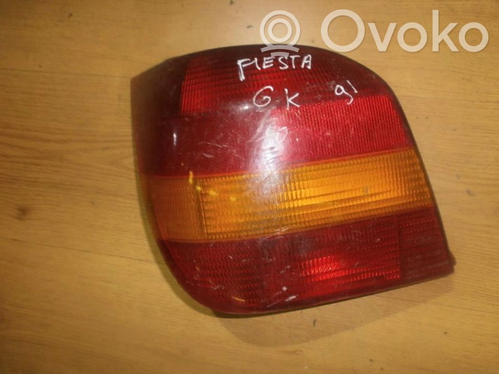 Ford Fiesta Lampă spate în caroserie 