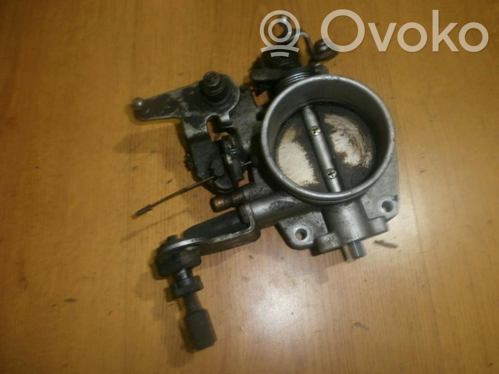 BMW 5 E34 Droselinė sklendė 