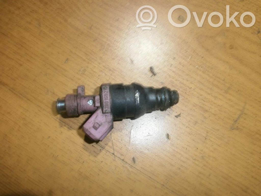 Peugeot 406 Inyector de combustible 