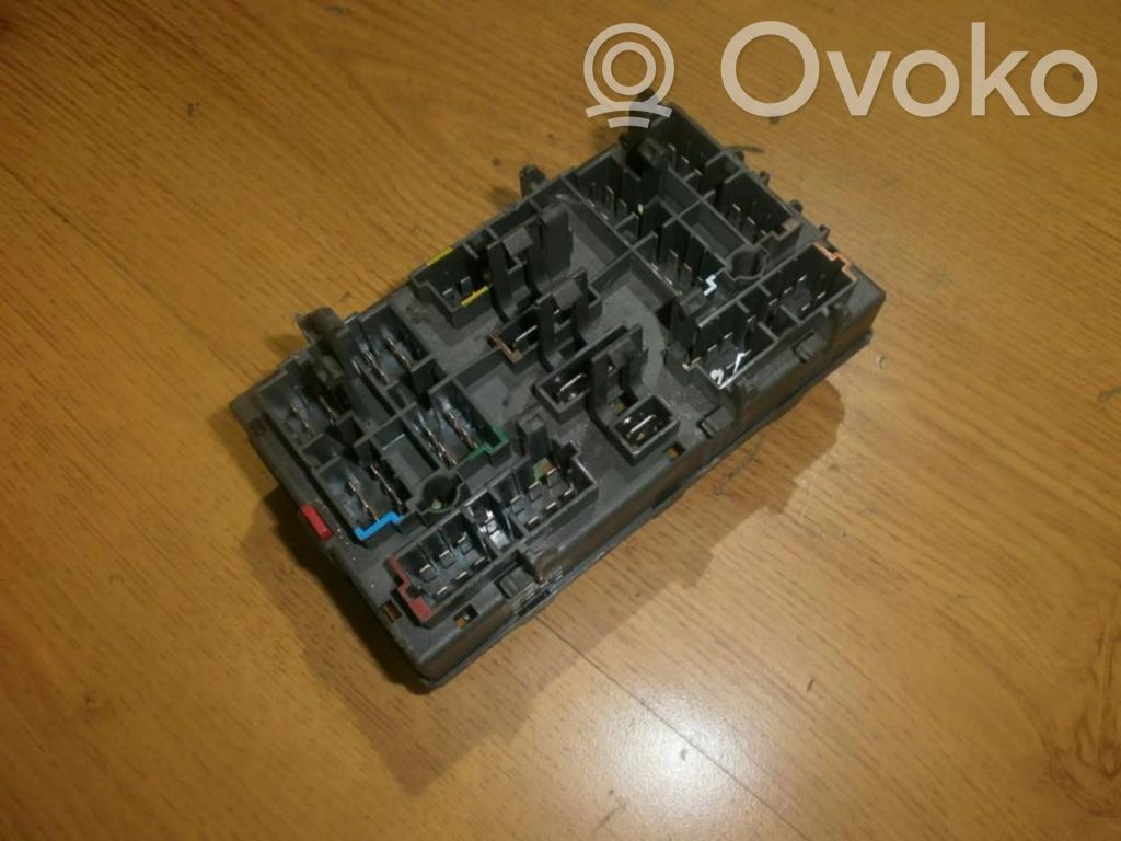 Citroen Xantia Skrzynka bezpieczników / Komplet 