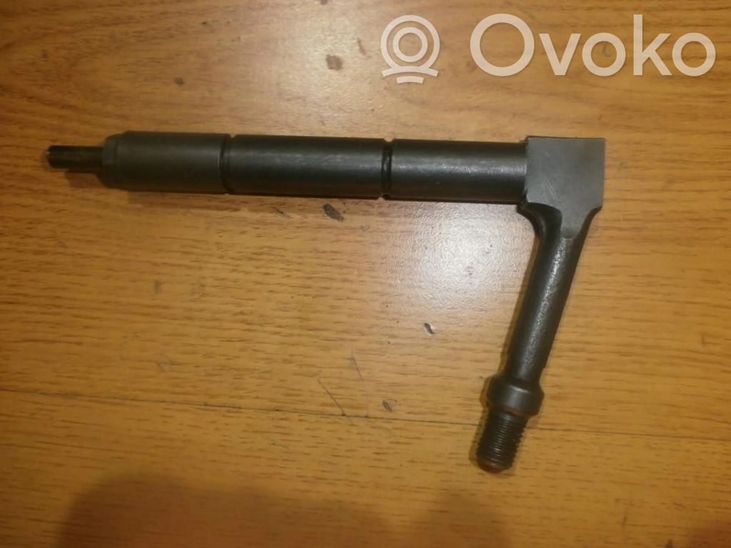 Nissan Almera N16 Inyector de combustible