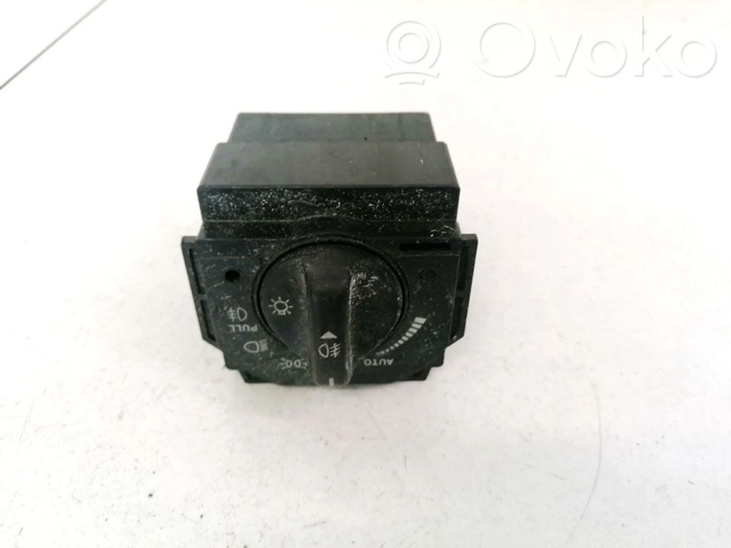 Jaguar S-Type Light switch 