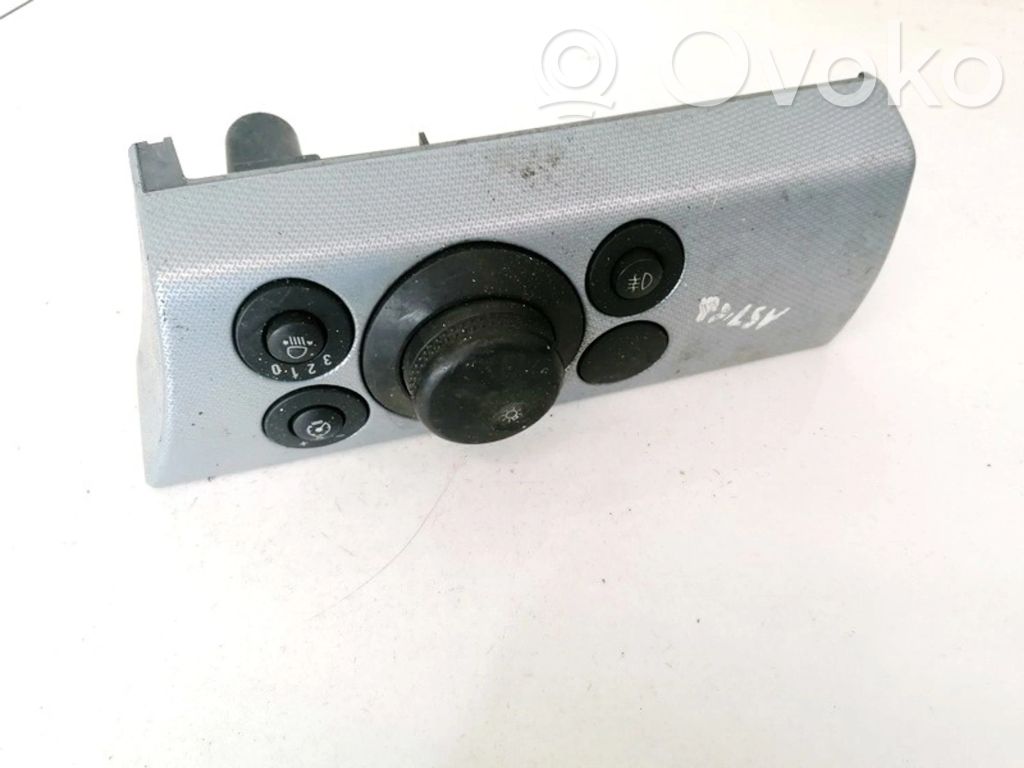 Light switch   13100136,04063031,04063031,13100136