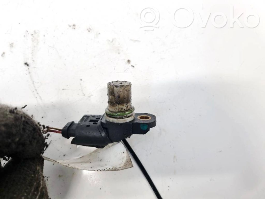 BMW 5 E39 Camshaft position sensor 