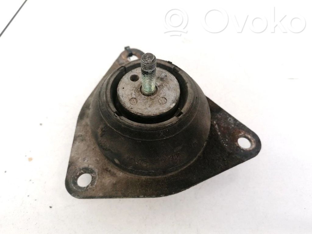 Renault Espace III Engine mount bracket 