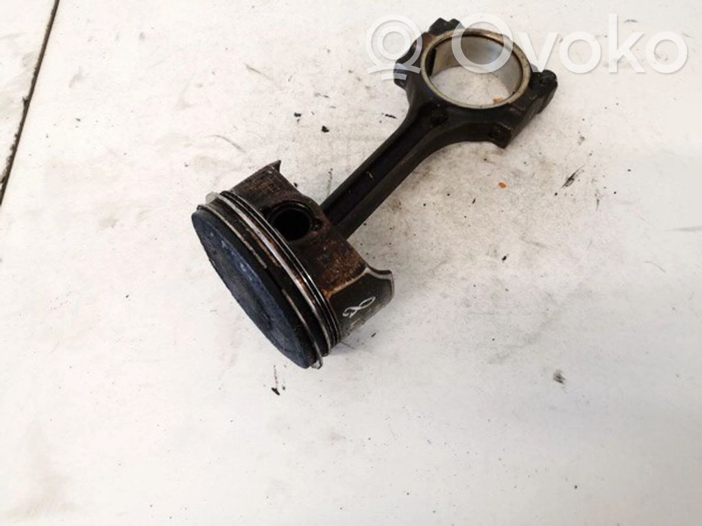 Opel Astra H Pistón con biela 