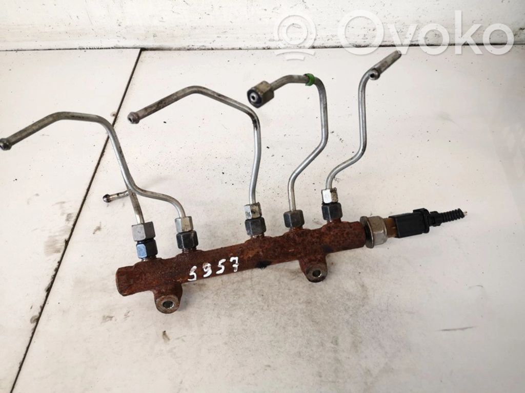 Opel Combo E Listwa wtryskowa 