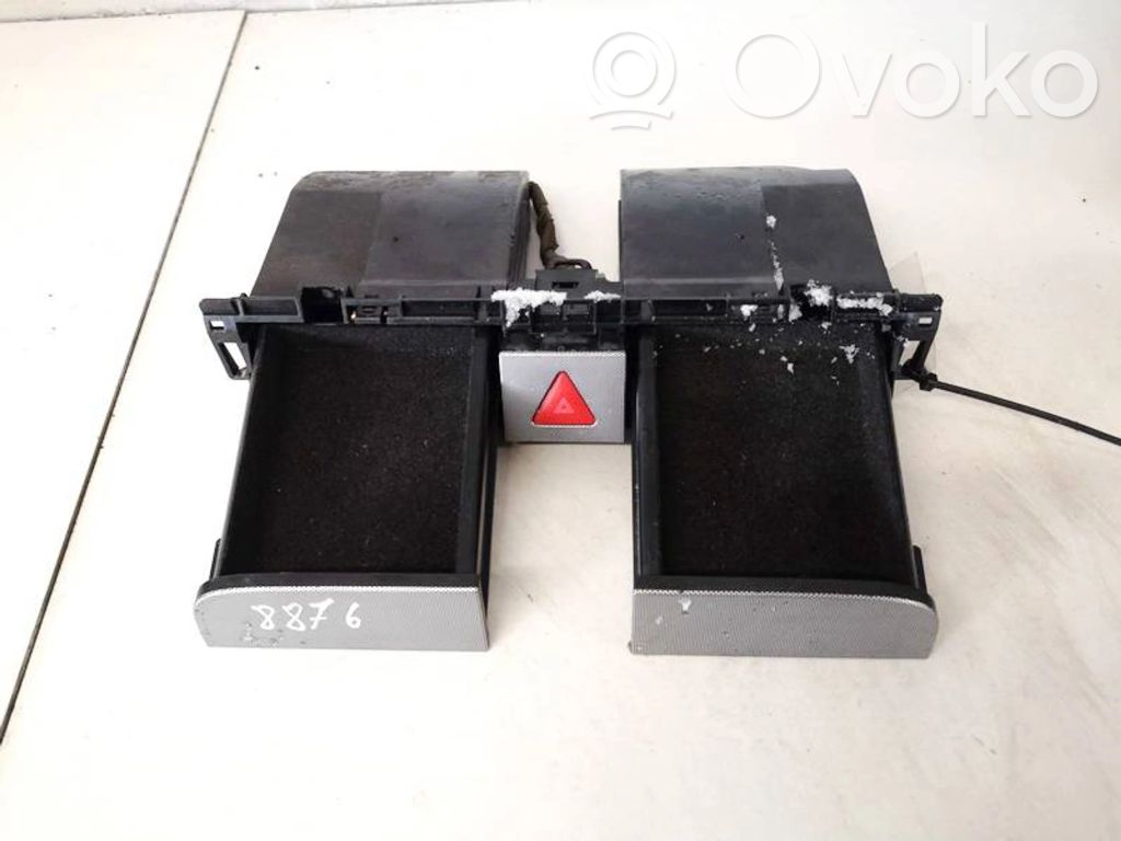 Volkswagen PASSAT B6 Comutator lumini pericol 