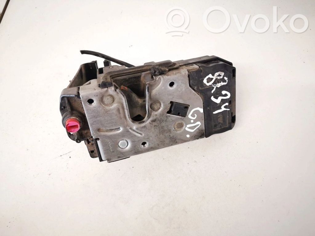 Opel Astra H Takaoven lukko 
