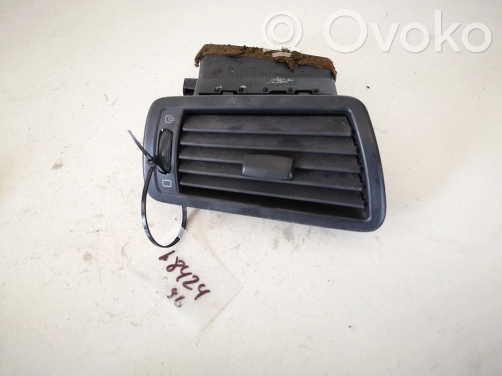 Peugeot 807 Griglia di ventilazione centrale cruscotto 