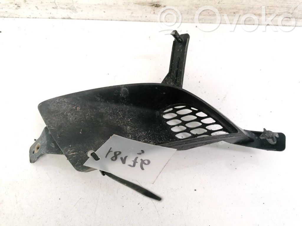 Hyundai i30 Kratka dolna zderzaka przedniego 