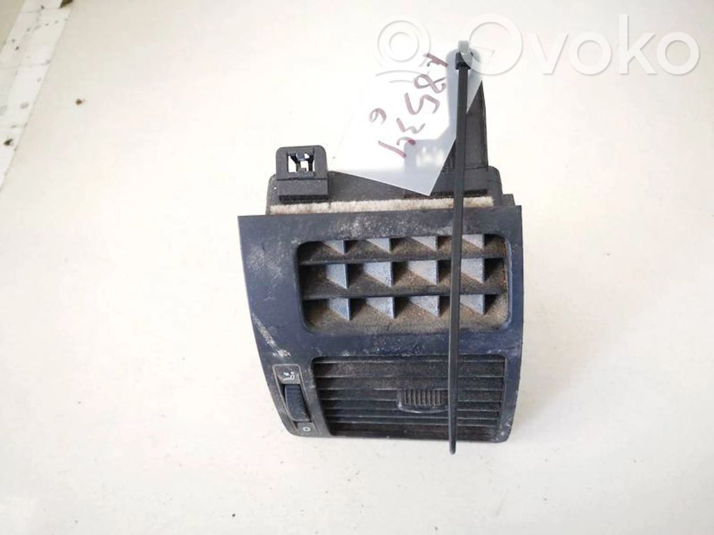 Volkswagen Touran I Griglia di ventilazione centrale cruscotto