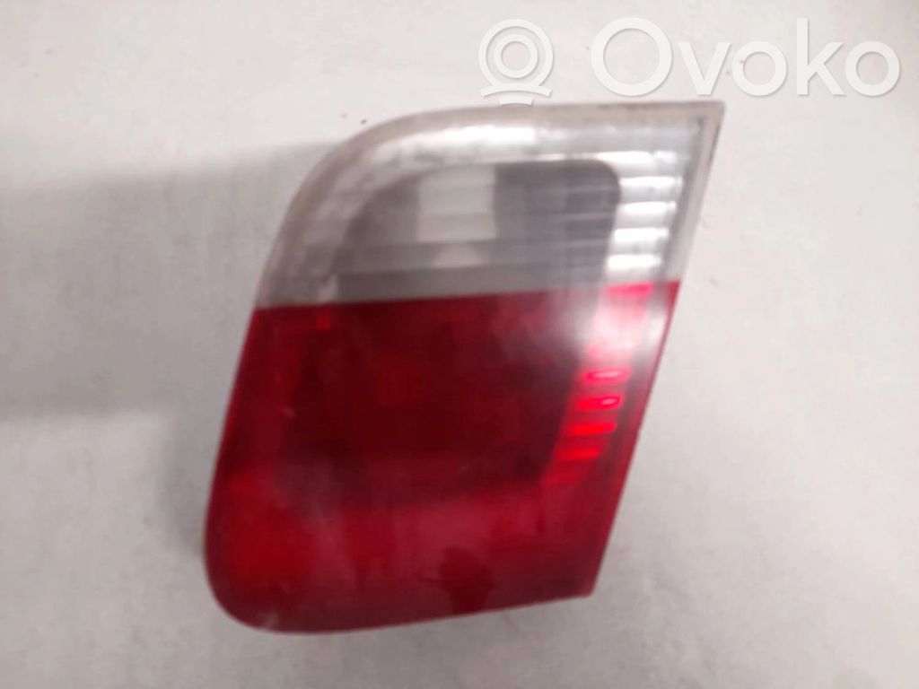 BMW 3 E46 Aizmugurējais lukturis pārsegā 