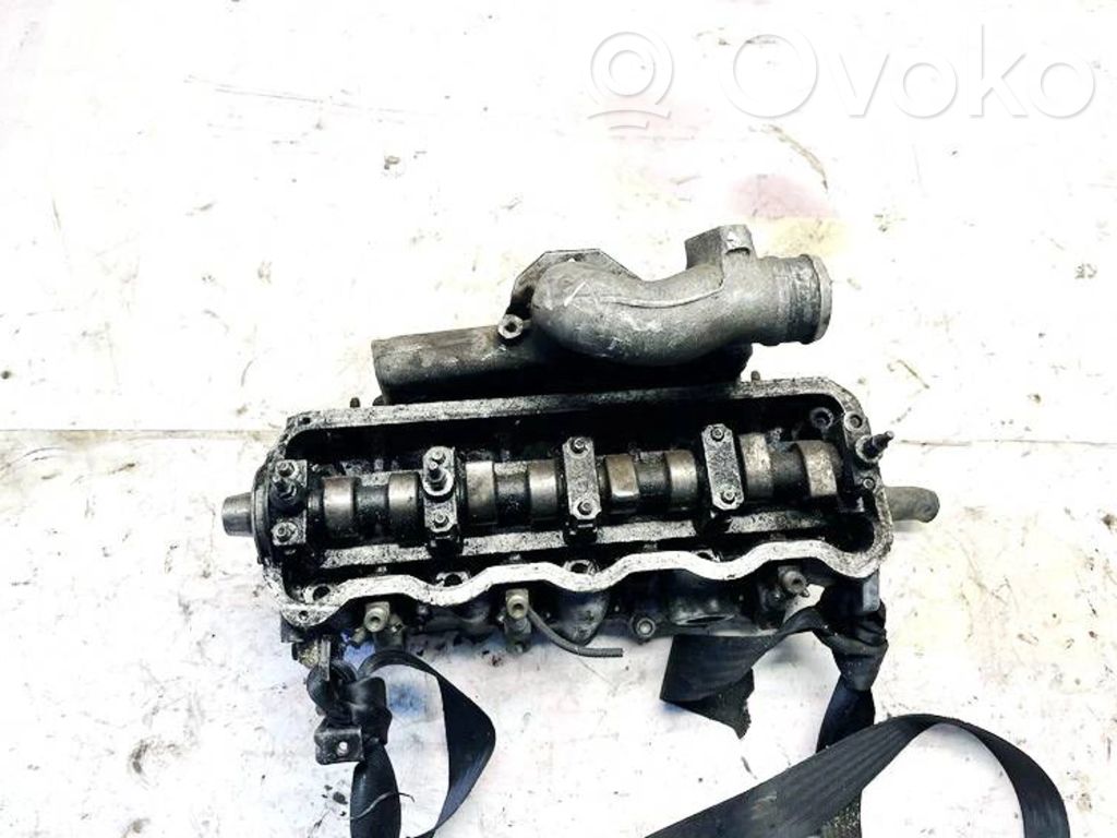 Volkswagen PASSAT B5 Chiulasă motor 