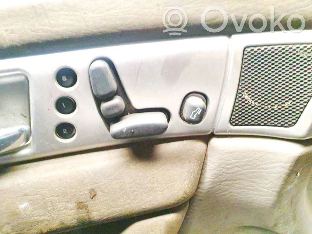 Chrysler Pacifica Seat control switch 