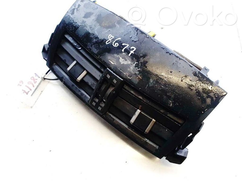 Toyota RAV 4 (XA30) Grilă ventilație centrală 
