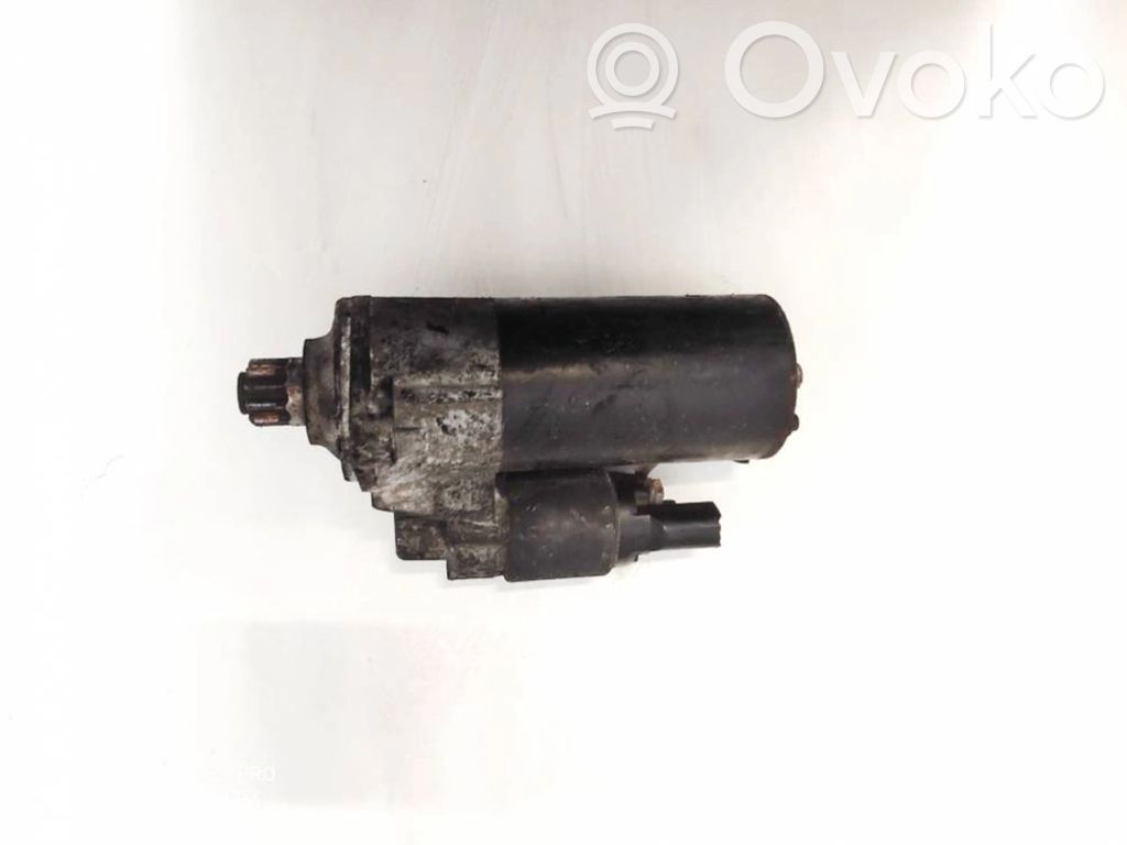Volkswagen PASSAT B6 Starteris 