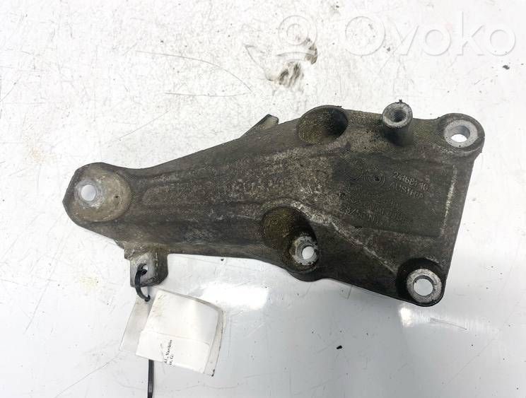 BMW 1 E81 E87 Engine mounting bracket 