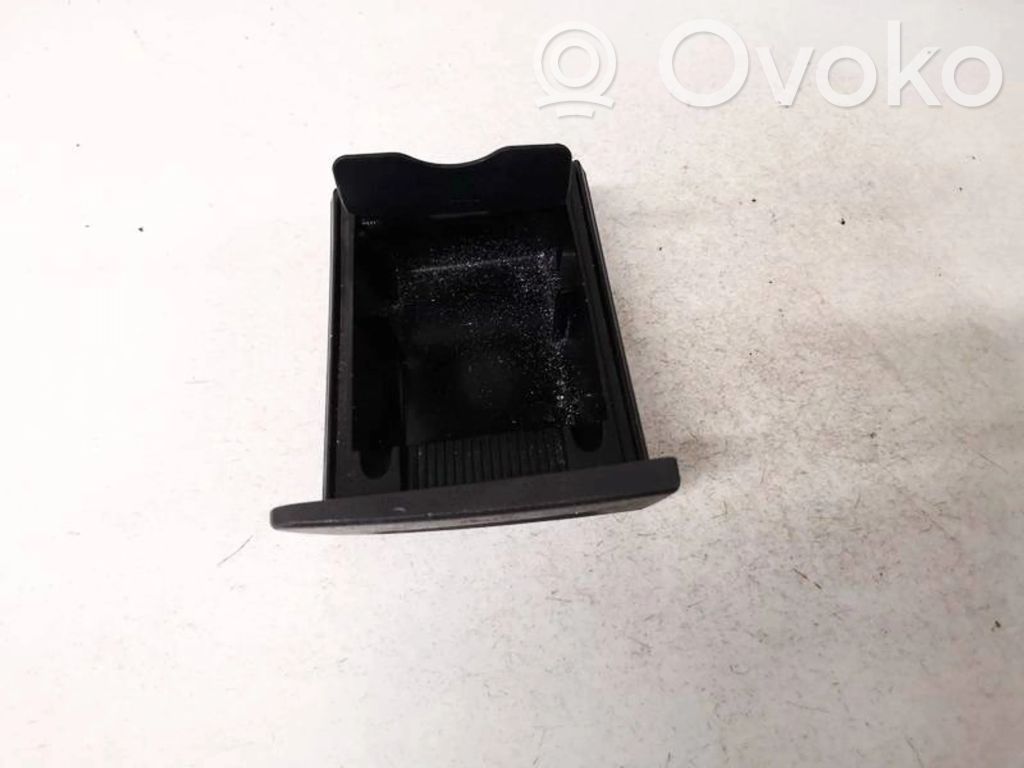 Cenicero del coche