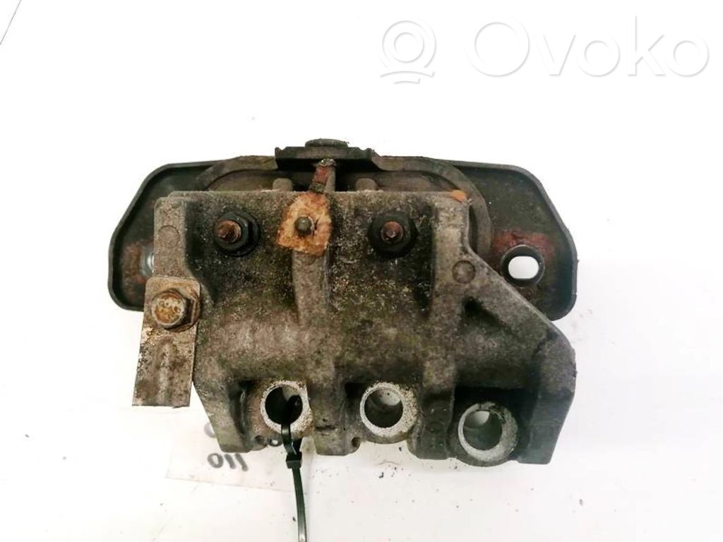 Chrysler Sebring (ST-22 - JR) Engine mount bracket 