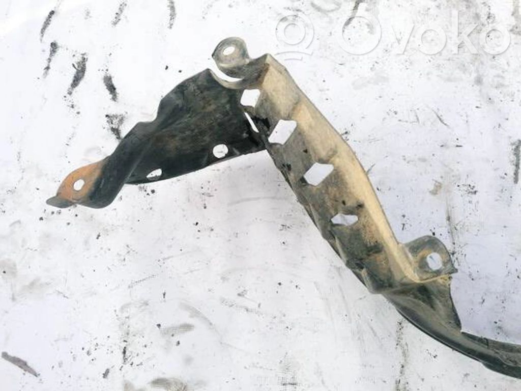 Nissan Almera Tino Nadkole przednie