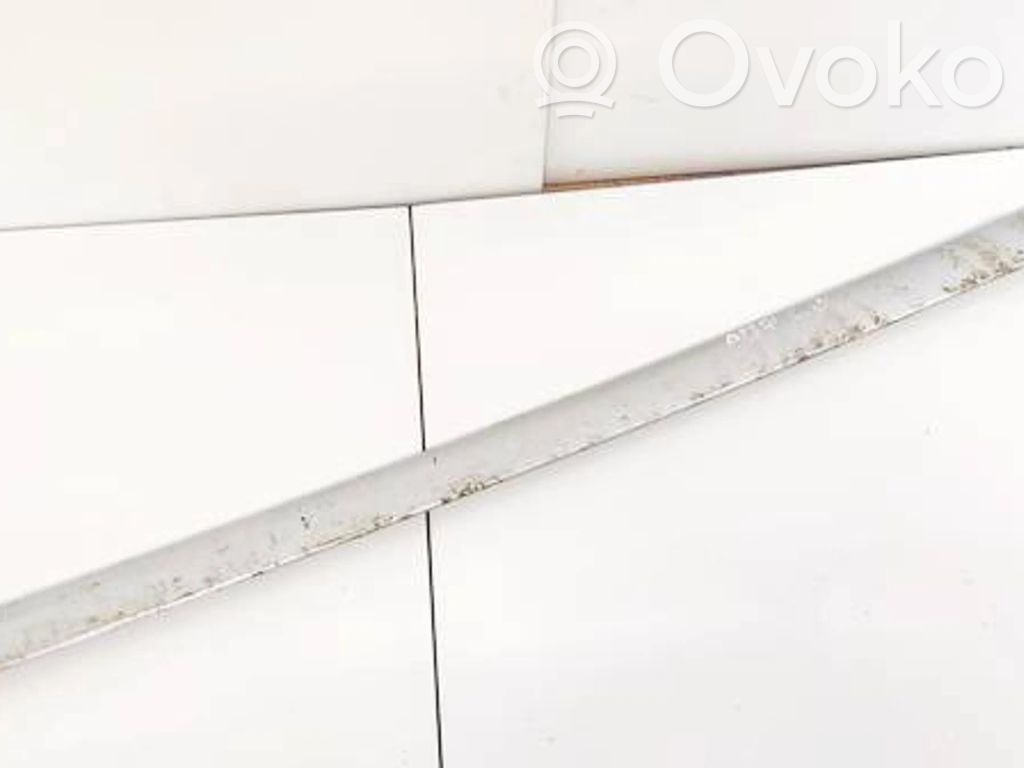Opel Vectra B Rivestimento portiera posteriore (modanatura)