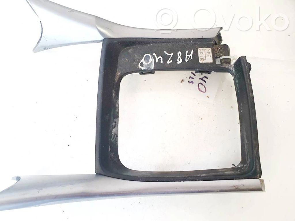 Lexus IS 220D-250-350 Kita salono detalė 