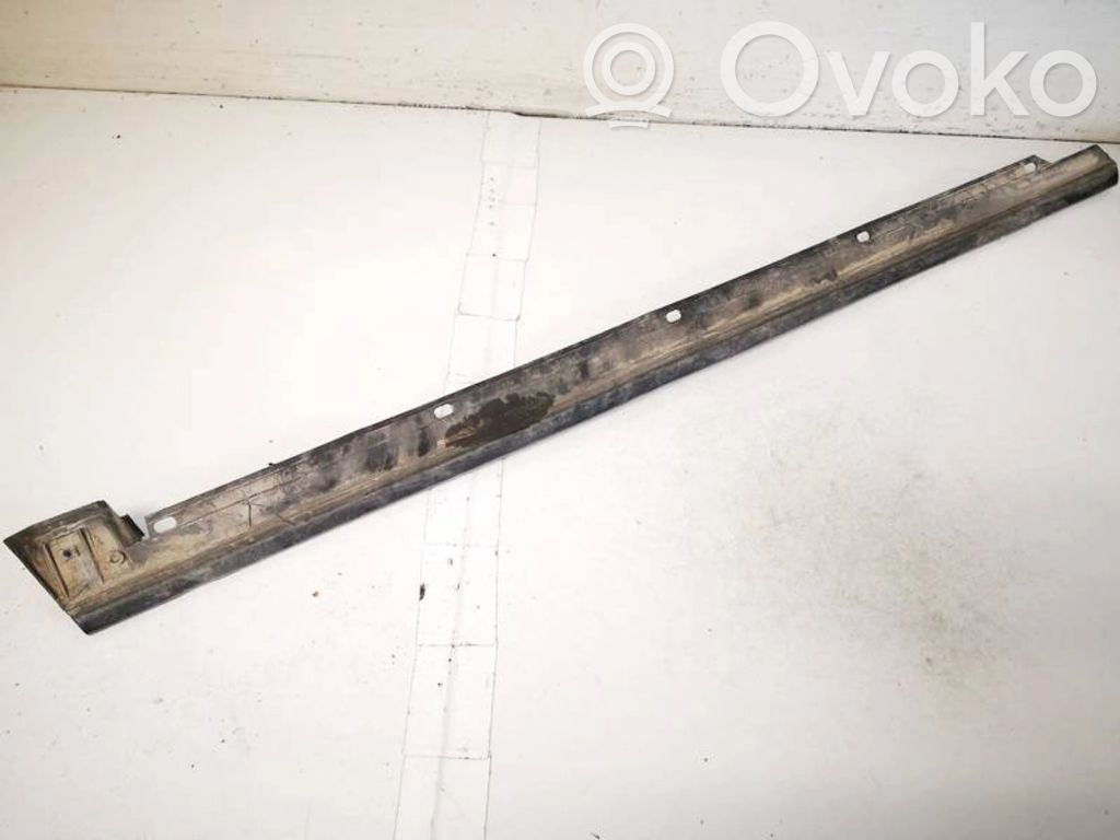 Audi A4 S4 B5 8D Rivestimento modanatura del vetro della portiera posteriore 