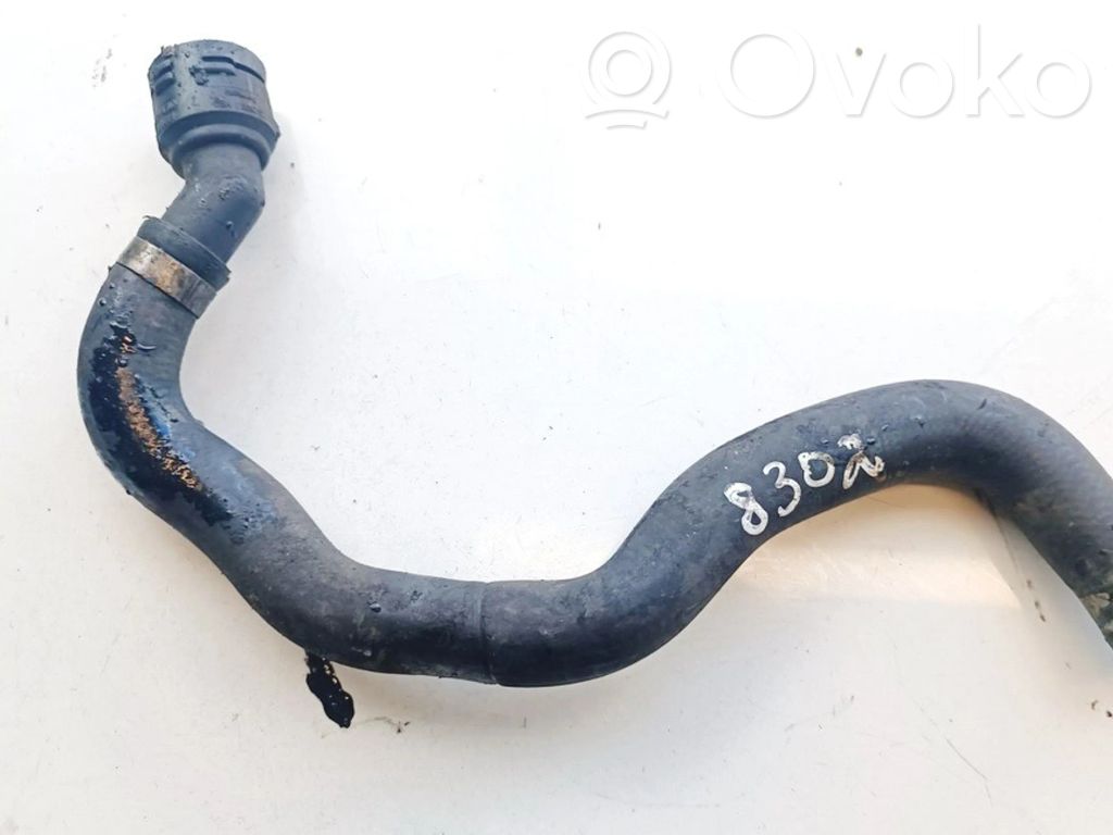 Audi A4 S4 B6 8E 8H Lämmittimen säteilylämmittimen letku 