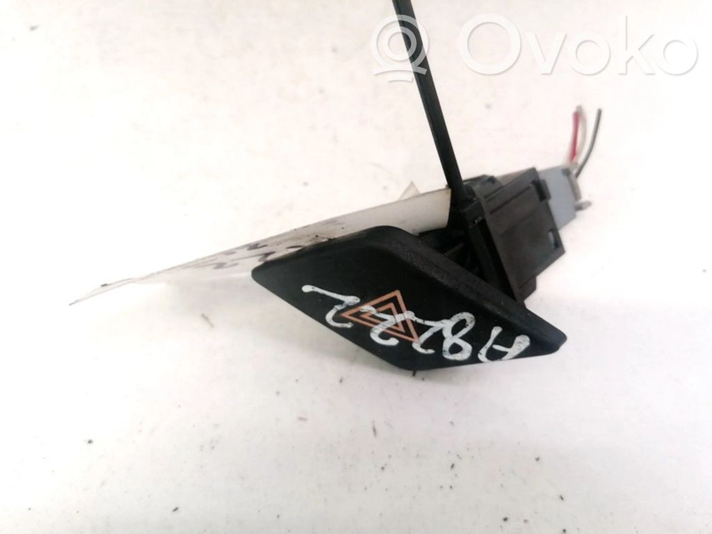 Toyota Yaris Schalter Warnblinkanlage 