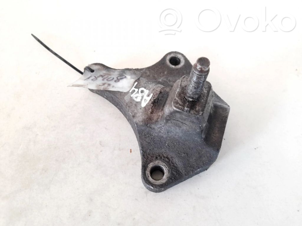Ford Fiesta Engine mounting bracket 