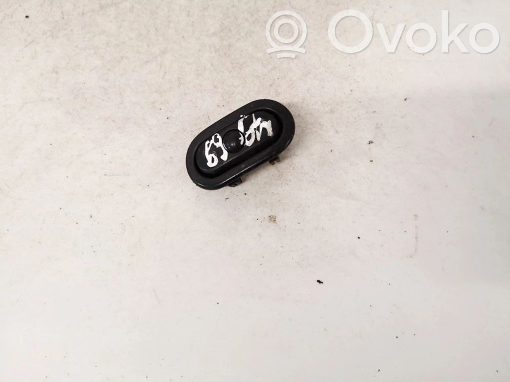 Chrysler Pacifica Electric window control switch 