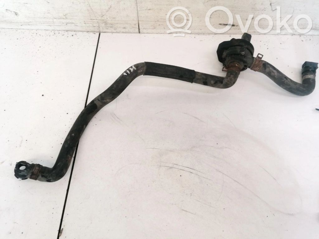 Mercedes-Benz E W212 Conductă/furtun lichid de răcire motor 