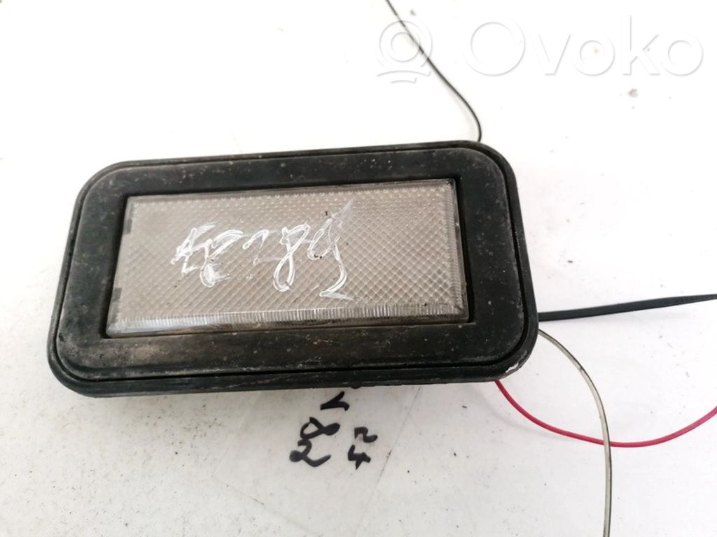 Éclairage lumière plafonnier avant