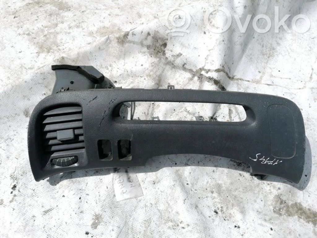 Toyota Previa (XR30, XR40) II Grille d'aération centrale