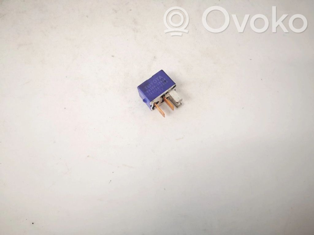 Toyota Corolla E120 E130 Altri relè