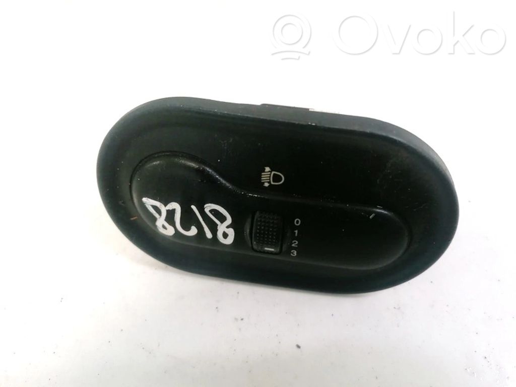 Headlight level height control switch   3025257M,3025257M