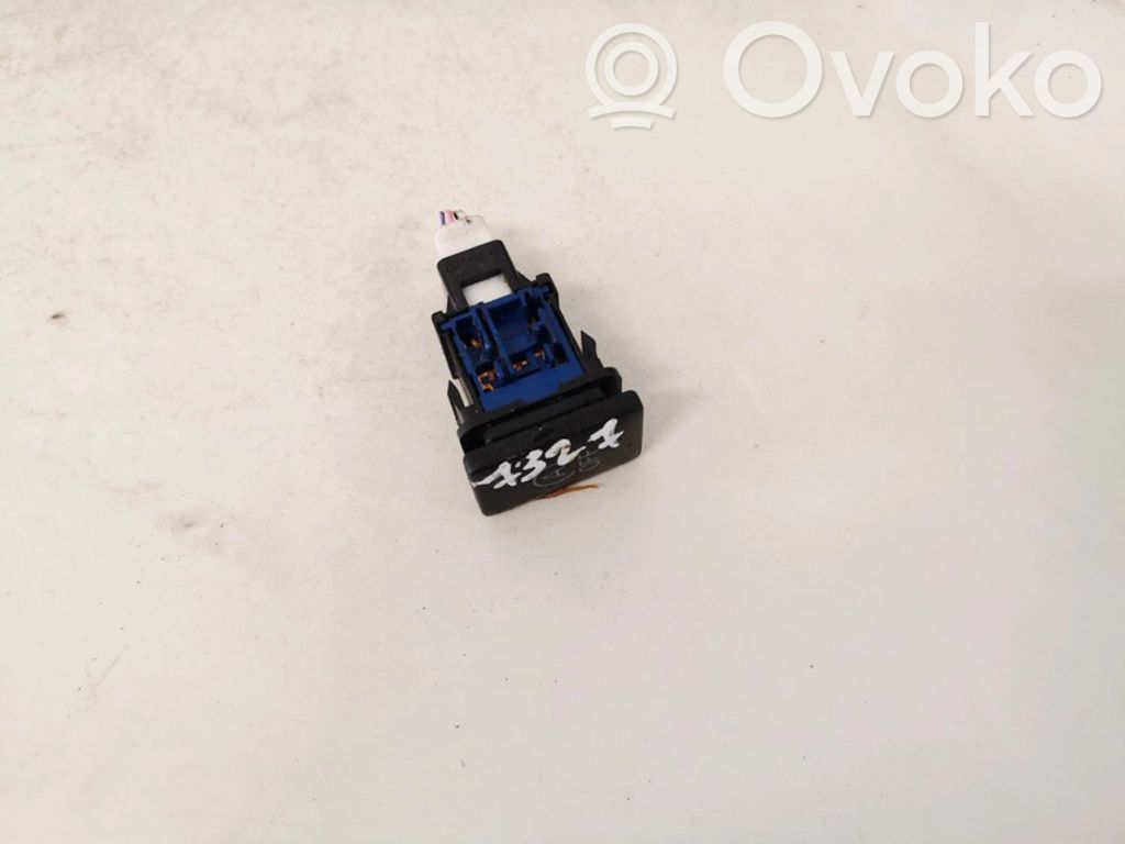 Toyota Hilux (AN120, AN130) Sonstige Schalter / Griffe / Umschalter 