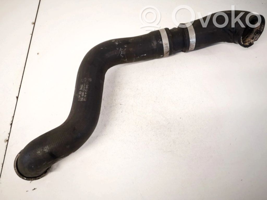Mercedes-Benz CLS C219 Tubo flessibile del liquido di raffreddamento del motore