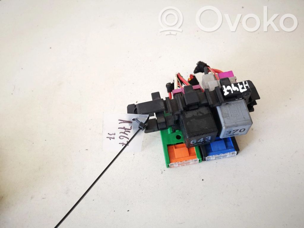Audi A4 S4 B8 8K Set cutie siguranțe 