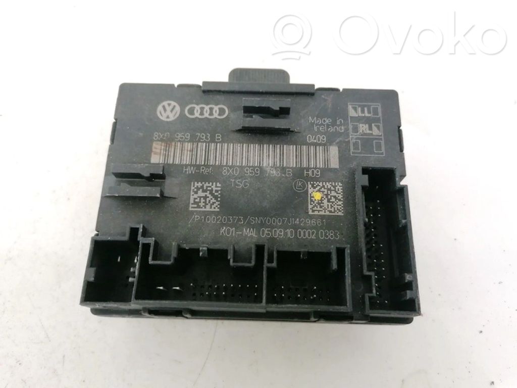 Audi A1 Sterownik / Moduł drzwi 