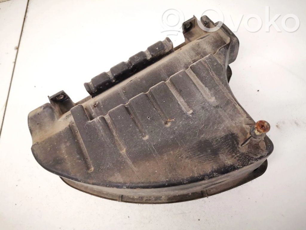 Opel Corsa B Intake resonator 