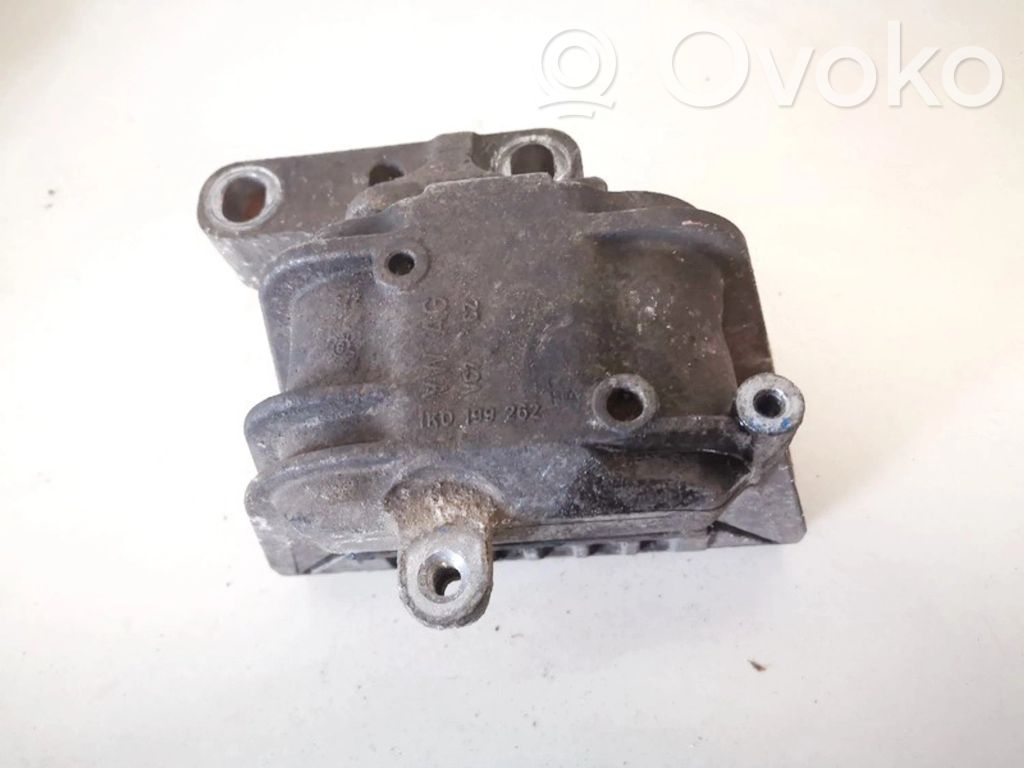 Volkswagen Golf V Supporto di montaggio del motore 