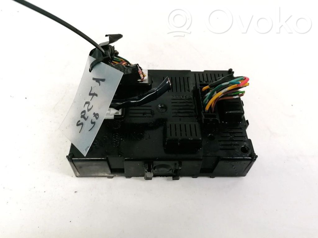 Nissan Note (E11) Modulo comfort/convenienza 