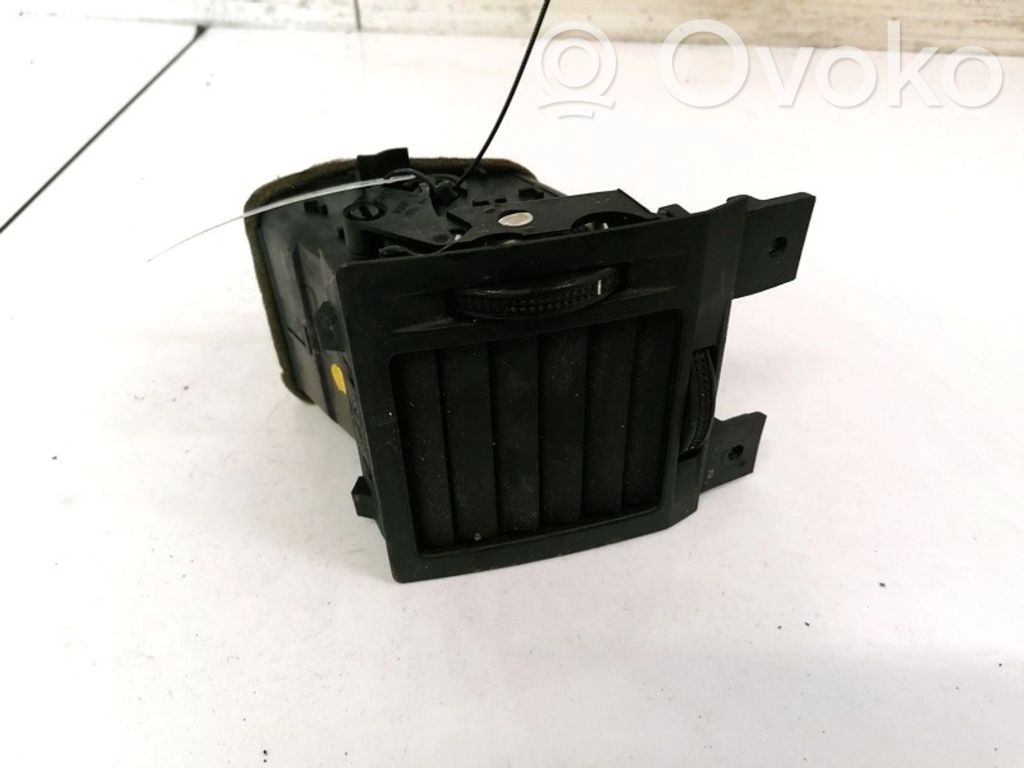Rejilla de ventilación central del panel   9177169,230635620,230635620,9177169