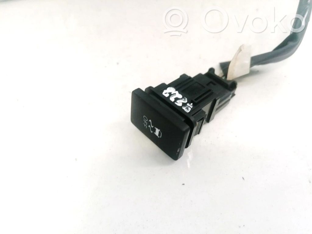 Toyota Auris E180 Interruptor de control de tracción (ASR) 